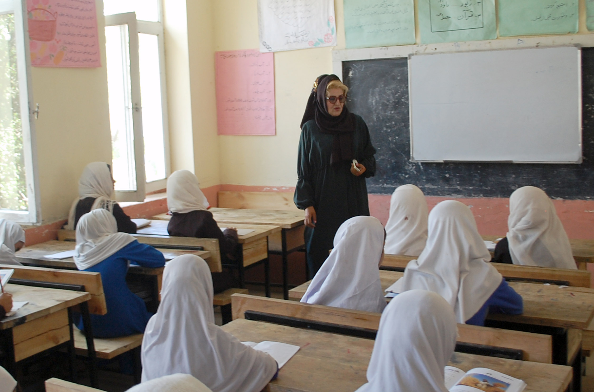 Girls excluded as Afghan secondary schools reopen