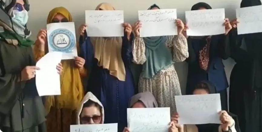 Panjshir women protest against the killing of a woman by a Taliban sniper