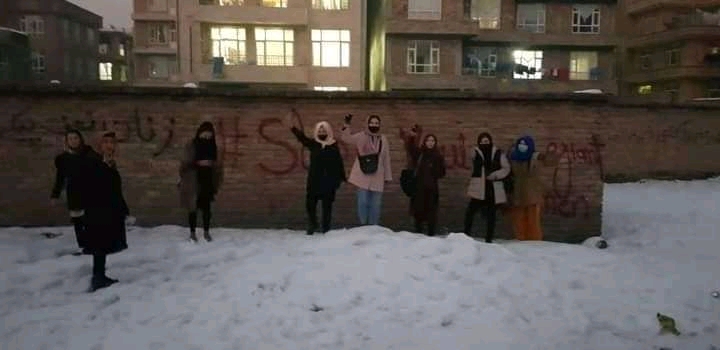 گسترش اعتراض زنان در کابل با دیوار نگاری