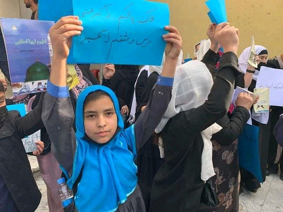 Women protesters and students in Kabul: We will not back down from demanding the basic rights of women