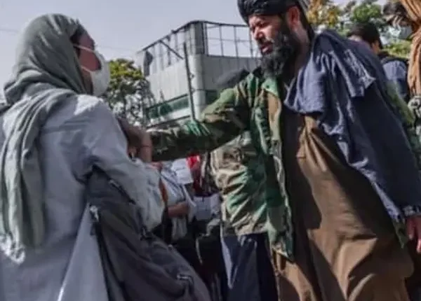 وزارت امر به معروف طالبان: ادارات دولتی به مراجعین زن بدون محرم اجازه ندهند