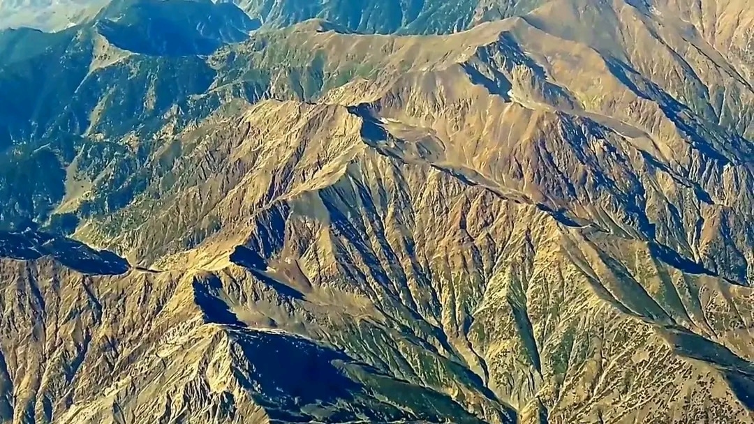 صبح امروز سومین زلزله بخش هایی از افغانستان را تکان داد