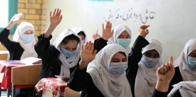 د طالبانو مشر او غړو د کندهار په غونډه کې د نجونو زده کړه نه ده ياده کړي
