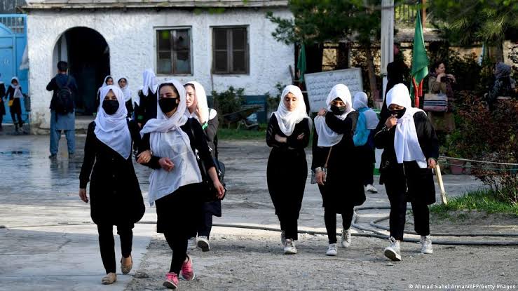 دختران دانش‌آموز در هرات می‌توانند به آزمون کانکور اشتراک کنند