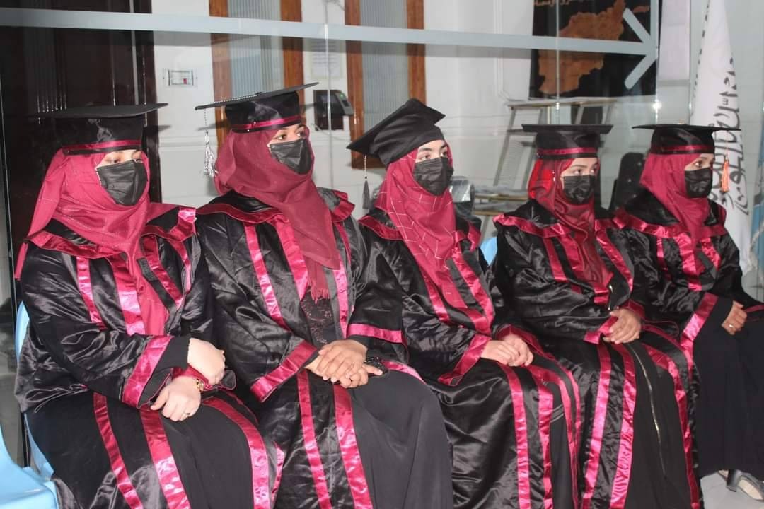 کندهار کې د انسټيټيوټونو ايګزيټ په ازموينه کې ښځينو ته د ګډون اجازه نه ده ورکړل شوې