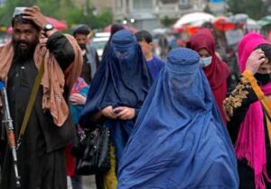 طالبان آمار دختران و زنان بیوه را گرد‌آوری می‌کنند، مردم اما نگران استند
