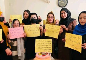 مکتب انتقادی کابل: ما زنان افغانستان در تنهایی مانده و فدای مصلحت های سیاسی شدیم