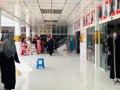 رونق بازار زنان تجارت پیشه در هرات با آمدن نوروز ۱۴۰۲