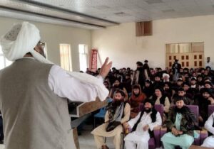 برگزاری آموزن ورودی از ۴۰۰ عضو گروه طالبان در مکتب‌های لیسهٔ ولایت هرات