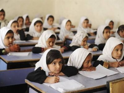 بیش از ۵۵۰ روز محرومیت از درس و خانه نشینی دختران در افغانستان