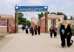یک دختر ۱۸ ساله در ولسوالی خواجه دوکوه جوزجان خود را حلق‌آویز کرده به زندگی‌اش پایان داد