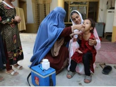 ختیځ کې لا هم یو شمېر کورنۍ د ناسمو باورونو او اوازو له امله د کورونا واکسین نه تطبیقوی.
