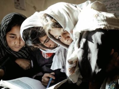محرومیت از حق تحصیل و افزایش بیماری‌های روحی در میان دختران‌‌ در افغانستان