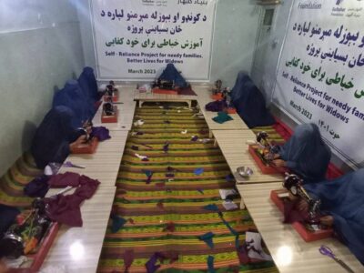 ننګرهار کې یو خیریه بنسټ په تیر یوه کال کې ۱۲۰۰ میرمنې د خیاطۍ په برخه کې روزلی دی