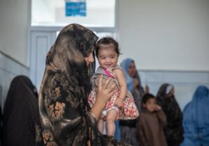 سازمان نجات کودکان: کودکان درافغانستان با خطر گرسنگی و مرگ و روبرو اند