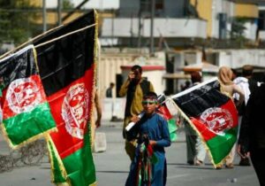 په ننګرهار کې د بیرغ پرسر یوشمېر کسان وهل اونیول شوی