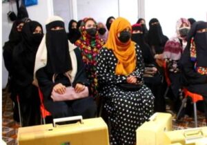 یک کارگاه آموزش خیاطی برای زنان از سوی یک نهاد خصوصی در ولایت بلخ گشایش یافت