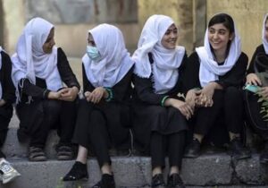سخنگوی کاخ سفید: اداره‌ی جو بایدن، به ادامه‌ی تحصیل دختران در افغانستان متعهد باقی خواهد ماند
