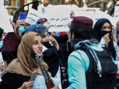 د افغانستان د ښځو د یووالی او پیوستون غورځنګ: مظاهره کوونکې ښځې سختې شکنجه شوې، بندیانې شوې او تر فشار لاندې راغلې خو تسلیم نه شوې
