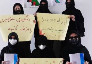 ریچارد بنت آزادی زندانیان سیاسی از زندان طالبان را در اولویت قراردهد 