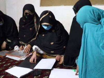 په ننګرهار کې نابینا نجونې دوى ته د ځانګړی کتابتون غوښتنه کوی