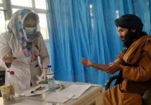 د ننګرهار په یو شمیرولرې ولسوالیو کې د ښځینه ډاکترانو نشتون خلک له ستونزو سره مخ کړی.
