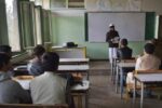 علاوه بر محرومیت دختران از آموزش طالبان آسیب‌های جدی بر آموزش پسران نیز وارد کرده‌اند