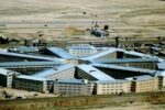 بی‌عدالتی‌های گسترده در حکومت طا.لبان؛ صدیق‌الله افغان و احمدفهیم عظیمی بدون محاکمه به زندان پل‌چرخی منتقل شدند