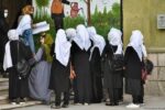 ۸۲۸ روز خانه نشینی و محرومیت از تحصیل دختران دانش‌آموز در افغانستان