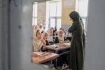 تأثیر بیکاری بر وضعیت روحی آموزگاران زن در مکاتب خصوصی دخترانه در افغانستان