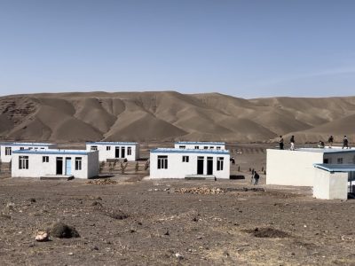 افتتاح ۱۵ باب خانه برای آسیب دیده‌گان زمین‌لرزه‌های مرگبار در ولسوالی زنده جان ولایت هرات