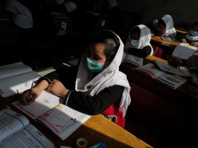 یونیسف: محرومیت ۳۳۰هزار دانش‌آموز دختر از تحصیل با شروع سال جدید آموزشی