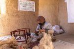 صنعت قالین‌بافی منبع درآمد برای زنان افغانستانی 
