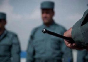 یک افسر وزارت داخله حکومت پیشین و دو تن از دوستانش در تخار بازداشت شد