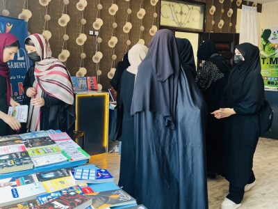 برگزاری نمایشگاه کتاب به مناسبت روز مادر توسط دختران در ولایت هرات