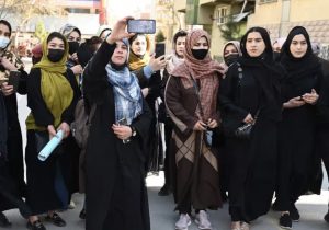 از ادامه یافتن قوانین محدود‌کننده تا نگرانی زنان از آینده