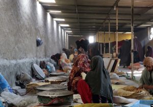 نداشتن غذای کافی در ۹۰ درصد از خانواده‌های تحت سرپرستی زنان در افغانستان