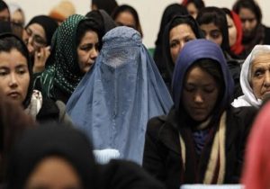 نگرانی زنان از افزایش محدودیت‌ها با نشر جریده رسمی در افغانستان