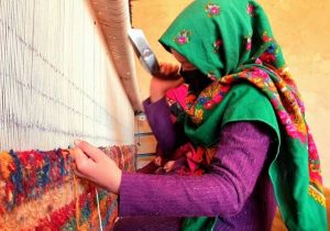 کم‌رنگ‌ شدن بازار صنایع دستی زنان در ولایت غور
