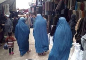 امر به معروف طالبان یک دختر را با سیلی زد