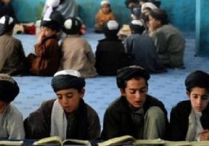 په ننګرهار کې یوه دینی مدرسه زده کوونکو ته دځانمرګو بریدونو روزنه ورکوی