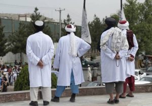 عینک سیاه هم برای زنان ممنوع شد