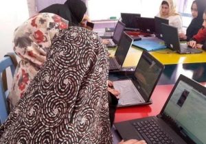 امید در دل تاریکی: آموزش‌های کامپیوتری برای دختران در کابل