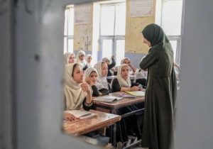 بیکاری و وضعیت دشوار اقتصادی استادان زن در بادغیس