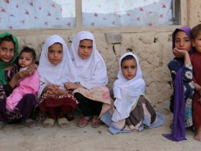 دختران محروم از تحصیل: بعد از بسته شدن مکاتب، احساس بی ارزشی می‌کنیم