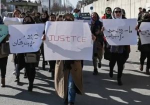 لوتر کینگ: «بی‌عدالتی علیه زنان در افغانستان را نگران کننده عنوان کرد»