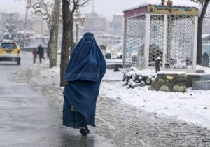 میلیون‌ها خانواده در افغانستان با بحران غذایی و سرمای شدید مواجه‌اند