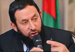 حمایت یک بازرگان از دانش‌آموزان در بلخ