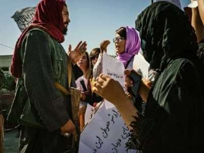 روز جهانی زنان؛ از چالش‌ها و محرومیت‌ها تا مقاومت زنان در برابر حاکمیت طالبان